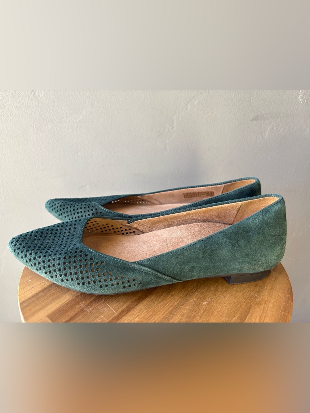 Vionic Teal Suede Posey Flats ~ Size 8